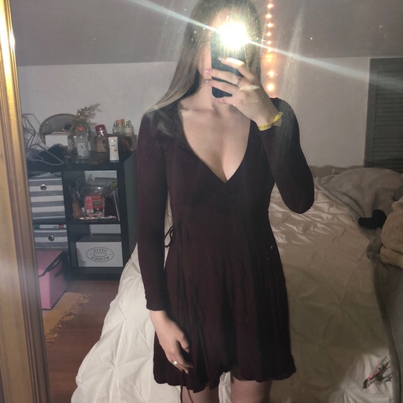 Lightly worn maroon dress - Picture 1 of 3